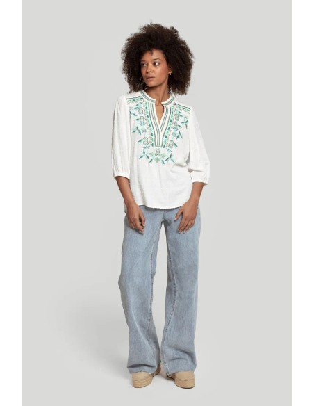 Blusa Bordados